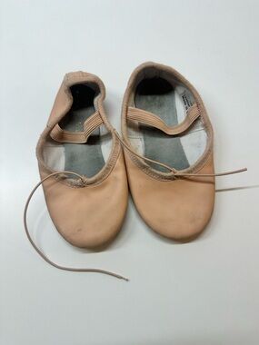 Neutral Blush Ballet Flat with Elastic Strap